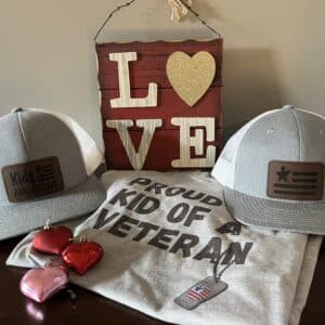 gift set including a tee shirt and 2 hats